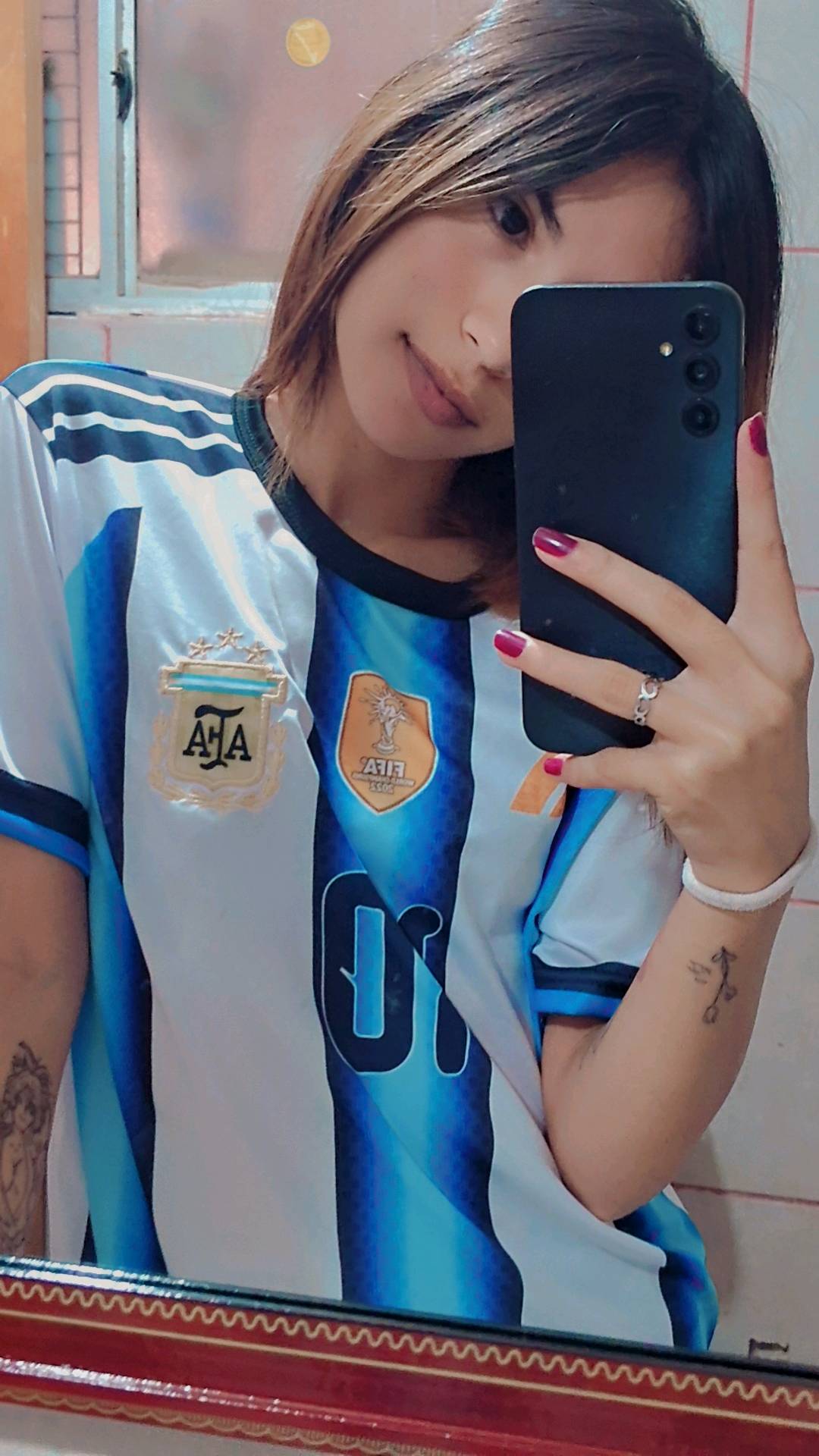 Tenea, a verified woman in Argentina on video chat